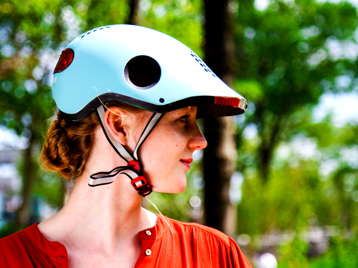 Classon connected helmet