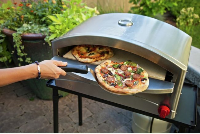 outdoor pizza